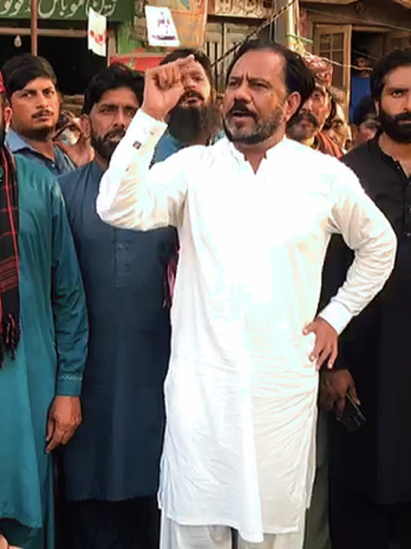 ‎پاکستان لیبر قومی موومنٹ سیکٹر سدھار کے مزدوروں کا چھ گھنٹے سے جاری دھرنا، ضلعی انتظامیہ سے مذاکرات کے بعد ختم کر دیا گیا۔ #محنت_کش #فیکٹرینوٹس #پاکستان_لیبر_قومی_موومنٹ #لیبرڈیپارٹمنٹ #مزدور_حقوق 