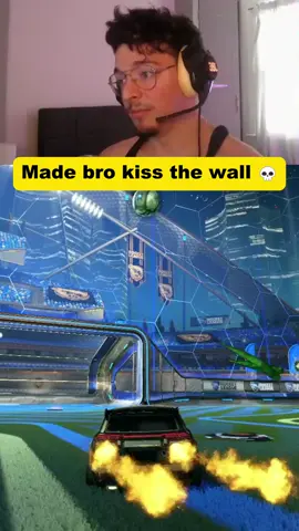 Bro lipsed the wall so hard 😭😭😭#rocketleague #rocketleagueclips #rocketleaguegoals #rocketleaguevideos #rocketleaguememes #gaming