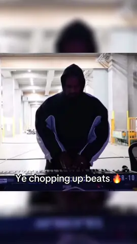 Ye chopping up beats 🔥 #kanye #ye #kanyewest #yeezy #fyp 