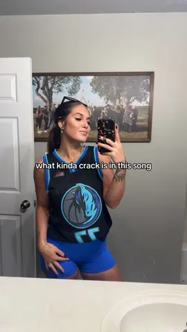 allow me to introduce you to @Fox N’ Vead 