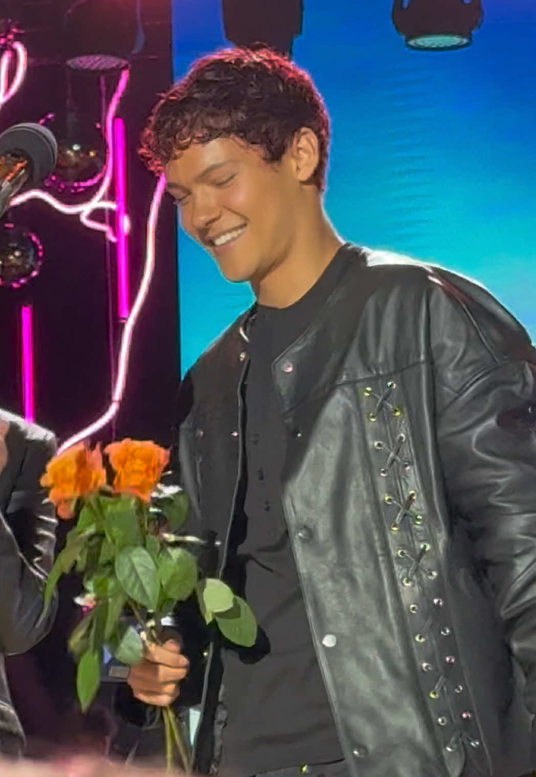 @OMAR’s THIRD Rockbjörnen 2025 win: Male Artist of the Year 🏆🧸 Can’t put into words how proud I am of him and all of us, he deserves it so much 😭🫶 #omarrudberg #rockbjörnen #rockbjörnen2025 #fördig 
