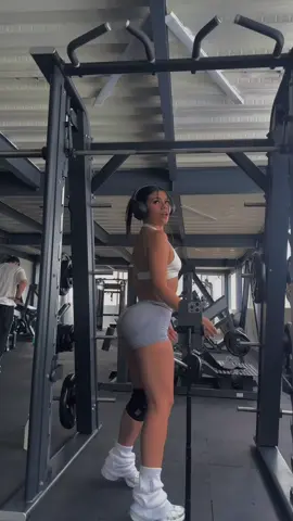 Pa Que choque esa nalguit4