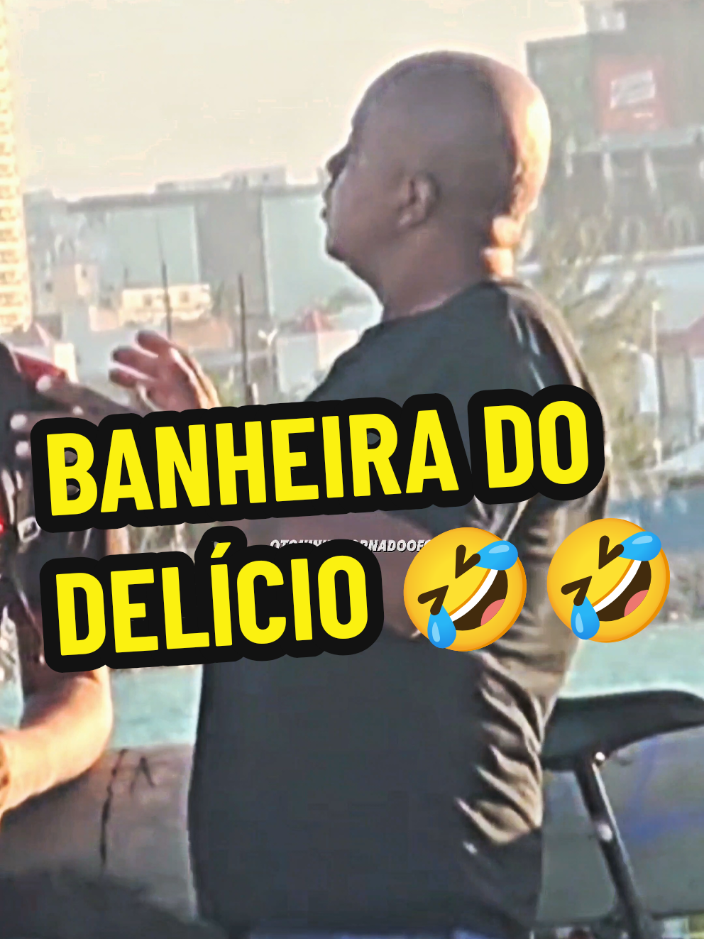 BANHEIRA DO DELÍCIO 🤣🤣 #toninhotornadooficial #toninhotornado #toninho #pegadinha 
