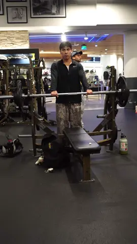185 is becoming the standard😫🫶🏼 #fyp #gym #lockedin #sonyzve10 #youngla 