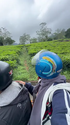 #hantana #bikelife #travelcouple   #travelsrilanka🇱🇰 #traveltiktok #travellife #fypシ゚viral #creatorsearchinsights #fyppppppppppppppppppppppp #trend #trending 
