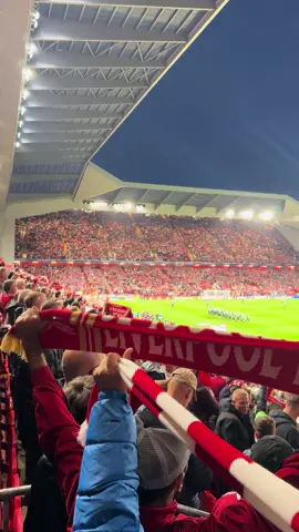 #anfield #youneverwalkalone #goosebumps #championsleague 