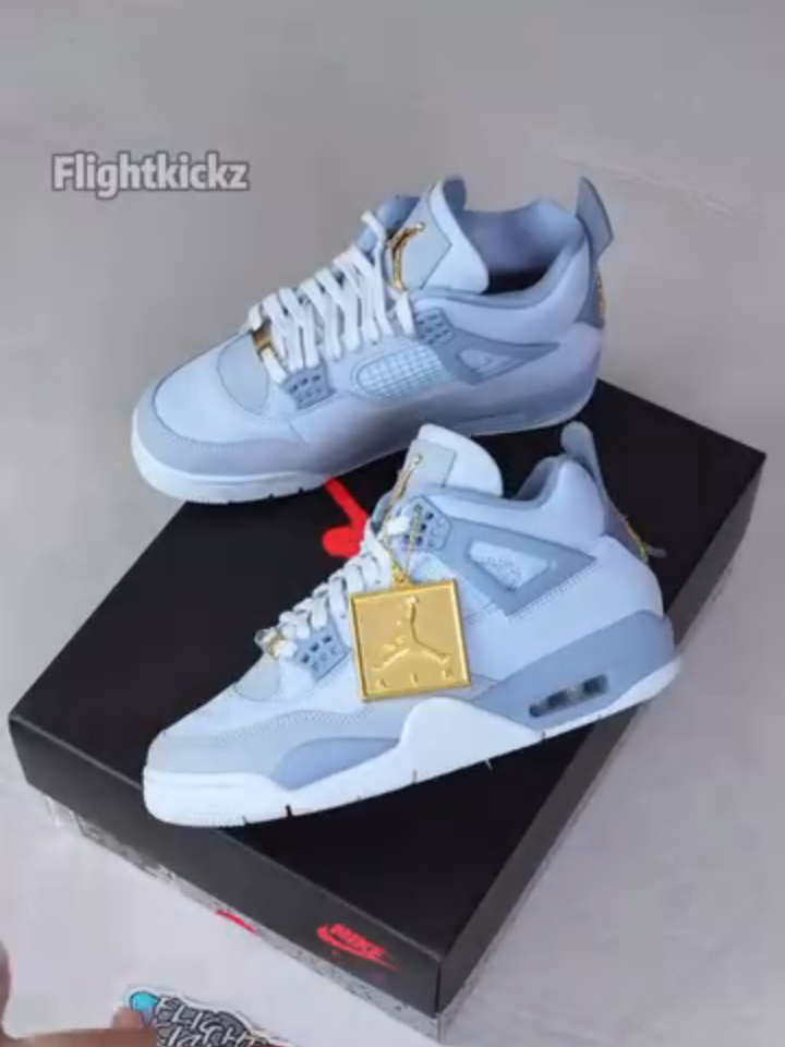 Air Jordan 4 “UNC Basketball” Player Exclusive! #Jordan4 #SneakerGame #kicksonfire #SneakerTok #Jordan #SneakerHead #AirJordan4 #Jumpman #SneakerFashion #KicksForDays