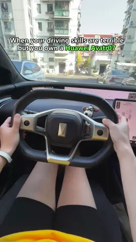 Driving has become so easy😂#electriccar #huawei #dreamcar #xiaomi #tesla 