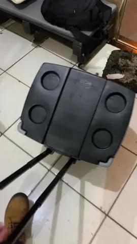 Caixa térmica com som rodinhas #caixatermicacomsom #caixadesom #fyp #fypシ #brasil🇧🇷 