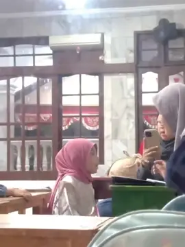 Alhamdulillah kaka ngaji nya semakin rutin dan pinter🥰 #fyp #ameenahannanuratta #aureliehermansyah10 #attahalilintar #attaaurel 