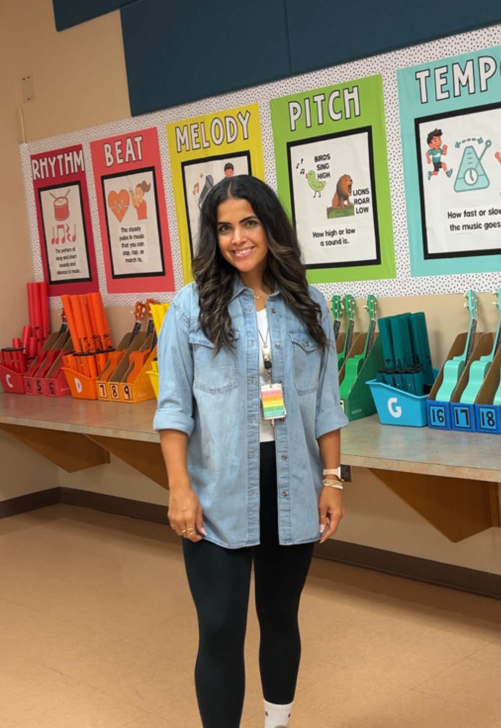 This scarf song is so catchy and perfect for fall (or any time of the year really!) It’s perfect for K-2 but even my older kids love it 🤗 Blowing in the Wind is from the amazing Stephanie Leavell at @Musicforkiddos.com  #musicclass #musicteacher #elementarymusic #musicteachersoftiktok #musicclassroom