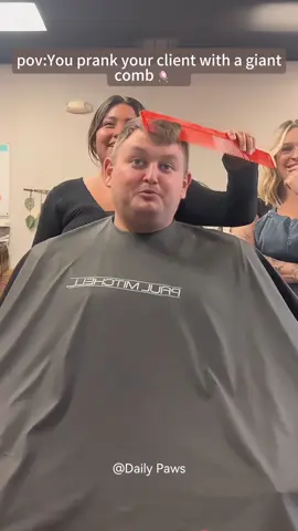 Barber Prank 🤣🤣#fyp #prank #funny #lol #usa 