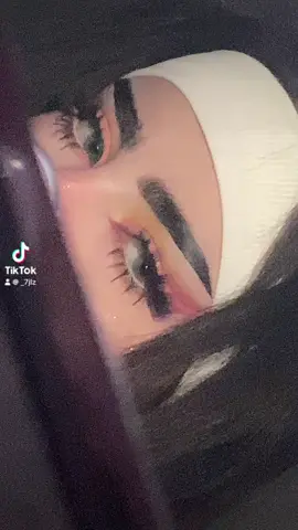 نختم الصيف بألوان زاهية 🥹💋.