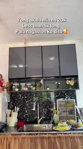 Napaka ganda nitong aluminum tempered glass kitchen hanging cabinet na to lakas maka mayaman mukhang mamahalin pero mura lang! #kitchencabinet #hangingcabinet #aluminumkitchencabinet #homefurniture 