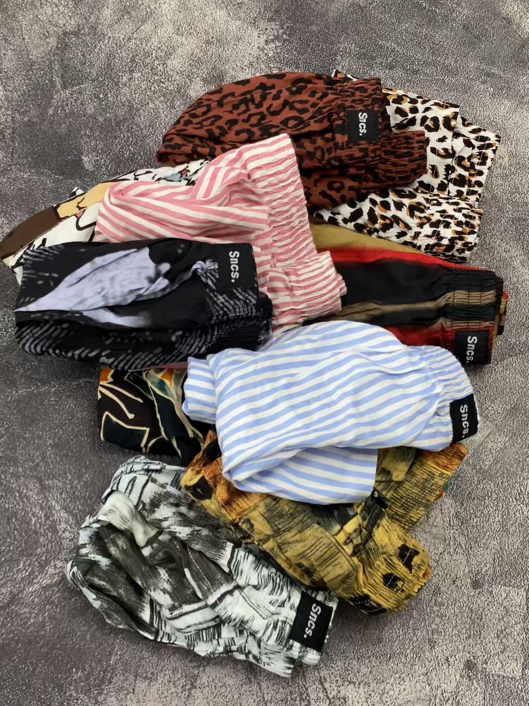 buat yang mau boxer unisex kaya di vt kalian bisa check out di kranjang kuning esss #snackingchoices #skenaoutfit #outfitskena #kalcer #fyp