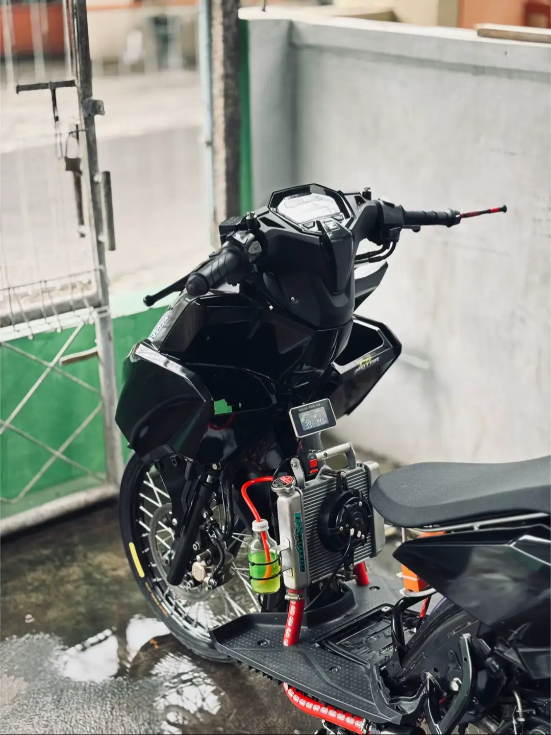 masih ngga nyangka aja yang dulunya motor enak buat harian sekarang jadi kek gini🥺☺️