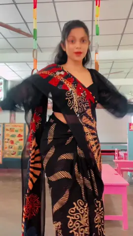 සාරියට පේන බඩයි වෙන ඇදුම් වලට පේන බඩයි 2ක් ද?#trendingsongs #viraltiktok #fypシ゚ #watsapp_status #hearlyqueen #pramotionvideo #srilankan_tik_tok🇱🇰 #චූටිටිචර් #famous #trending #teacherlife 