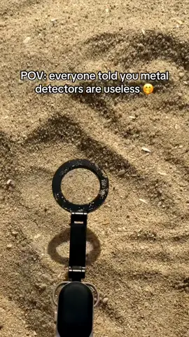 Hardwork pays off 😎#VITURE #treasure #beach #seashore #metal #metaldetector #xr #smartglasses #vr #techtok #fyp #gaming #switch2 #gamelover #viturelumaultra 