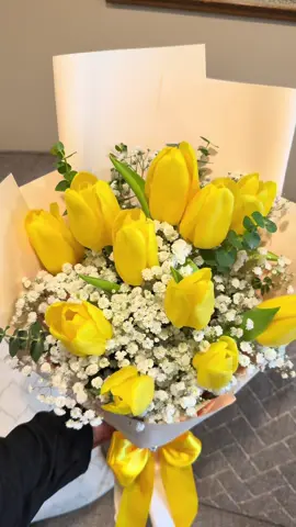Yellow Tulip Bouquet 🌼💛 #fyp #tulips #bouquet #tulipanes #ramos 
