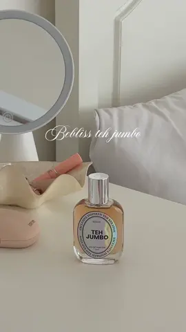 Teh manis but make it parfume👀  Sebagai pecinta es teh aku suka banget sama wanginya yang kalem 😍  #parfume #tehjumbo #bebliss 