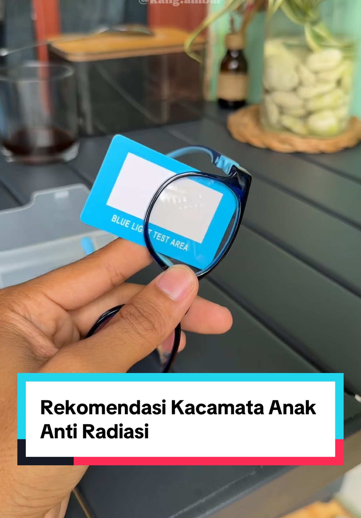 Rekomendasi kacamata anak anti radiasi dan photochromic. #kacamataanak #kacamataanakantiradiasi #kacamataminusanak #kacamataanakphotocromic 