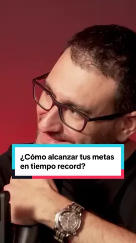 🎯 ¿Tienes un sueño grande? Que te dé miedo es buena señal. A veces ese objetivo parece demasiado lejos, demasiado alto. Pero no se trata de alcanzarlo de un salto. Se trata de dar un paso, luego otro y otro más. 📌 Divide el reto, organiza tu camino. 🔁 Y recuérdate cada día por qué empezaste. Los grandes logros no llegan de golpe. Llegan cuando decides confiar en ti, aunque nadie más lo haga todavía. ✨ ¡Tu meta es posible!, sólo tienes que creerlo y avanzar. #Emprendedores #MotivaciónDiaria #ConfíaEnTi #ObjetivosClaros #MentalidadGanadora