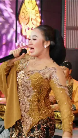 Kalah - Niken Salindry  . Source On YouTube Channel Kembar Music Digital (Released On 18 Maret 2024) . #nikensalindry  #kalah  #sanidyjaksel  #sanidynusantara  #kembarmusicdigital 