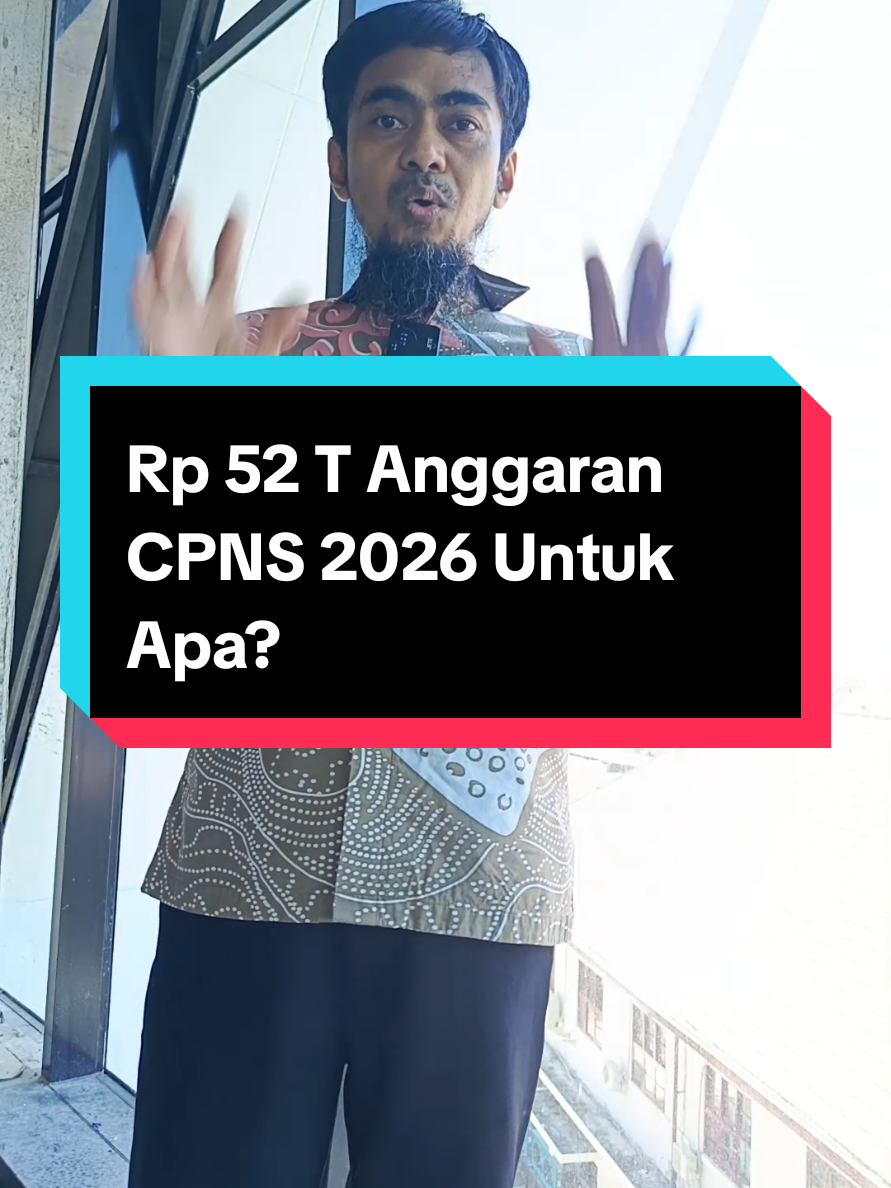 Menteri Keuangan Purbaya Yudhi Sadewa mengumumkan memberikan  Anggaran sebesar Rp52 triliun dalam APBN 2026 secara khusus untuk rekrutmen CPNS.  * Hal ini menunjukkan akan ada seleksi s besar-besaran. * Tujuan Strategis: Anggaran ini bukan hanya untuk mengisi kekosongan jabatan, tetapi juga merupakan bagian dari strategi pemerintah untuk: * Mengatasi angka pengangguran: Terutama bagi lulusan perguruan tinggi yang kesulitan mendapatkan pekerjaan. * Meregenerasi ASN: Menggantikan ASN yang pensiun setiap tahunnya. * Memperkuat pelayanan publik: Dengan adanya kementerian dan lembaga baru, diperlukan tambahan pegawai untuk memastikan pelayanan berjalan optimal. * Sebaran Formasi: Anggaran ini juga mencakup potensi penambahan formasi di daerah, yang berarti peluang untuk menjadi ASN tidak hanya terpusat di ibu kota, tetapi juga tersebar di berbagai wilayah. Meski kabar ini sangat positif dan menjadi angin segar bagi para pencari kerja, penting untuk diingat bahwa persaingan akan tetap sangat ketat. Berdasarkan data BKN, rasio persaingan bisa mencapai ribuan pelamar untuk satu formasi. Jadi, persiapan matang sejak dini menjadi kunci utama. Follow akun ini dan JOIN GRUP PERSIAPAN CPNS 2026 Klik  https://cpns2026.orderyuk.info #cpns2026 #anggarancpns2026 