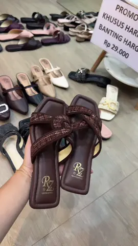 #promoseruweekend #sandalwanita #flatshoes #viraltiktok #fypシ゚ 
