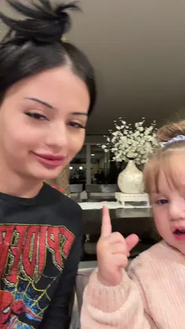 She saw my video and wanted to make one #wendyortiz #valentina 