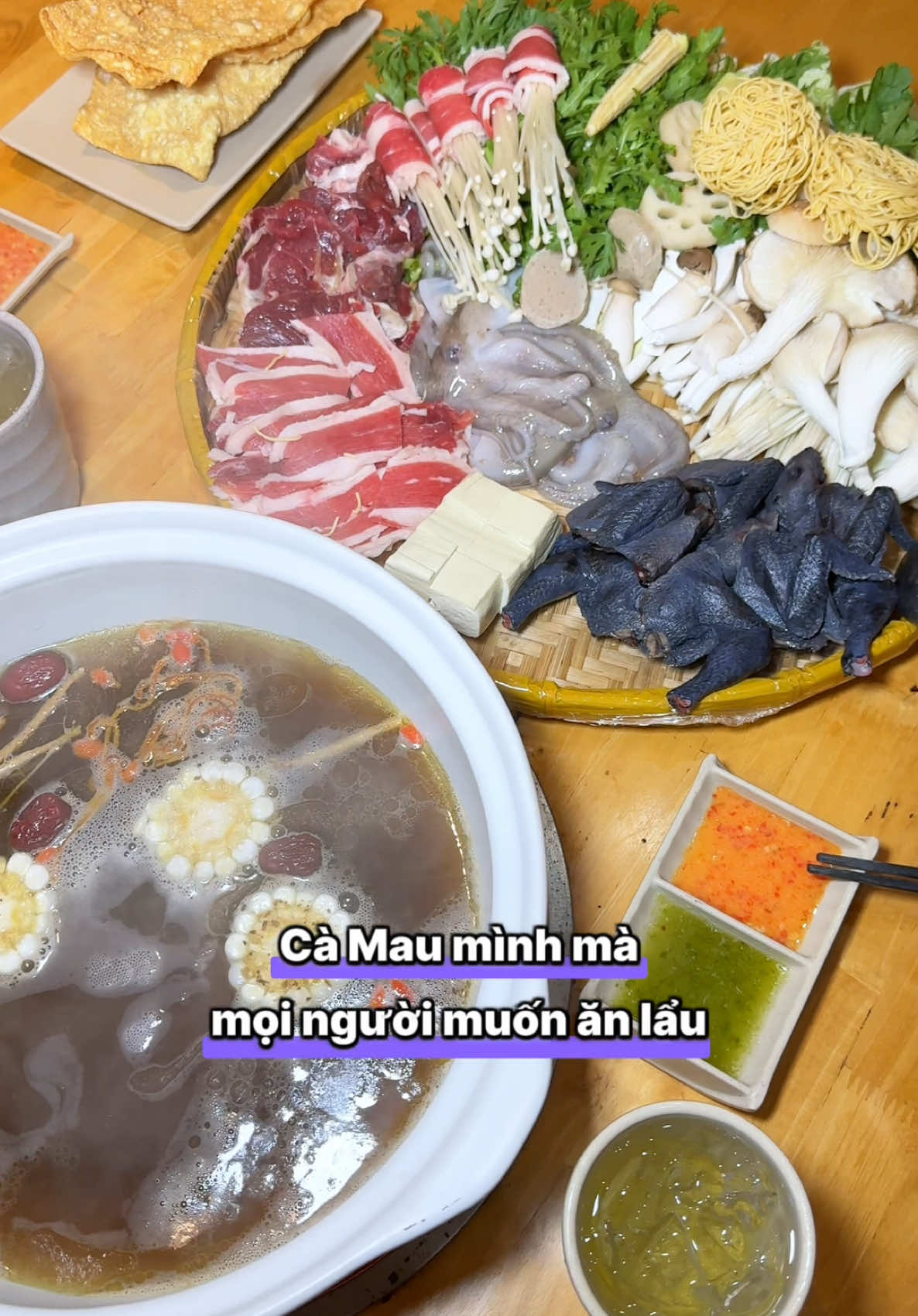 Người chơi hệ nước đã gặp đúng hệ điều hành quán lẩu ngon qué 😋 #camau #berong #launam #lautrunghoa #anuong 