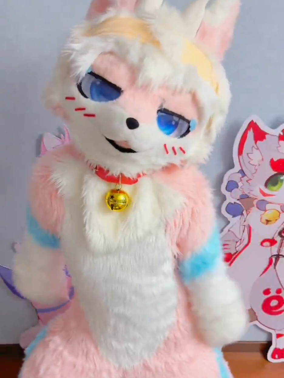 He's so cute I want to hug him😩 เคดิต Twitter cr:@YlNRAnn #kemonofurry #furrycommunity #furryfandom #furry #kemonofursuit 