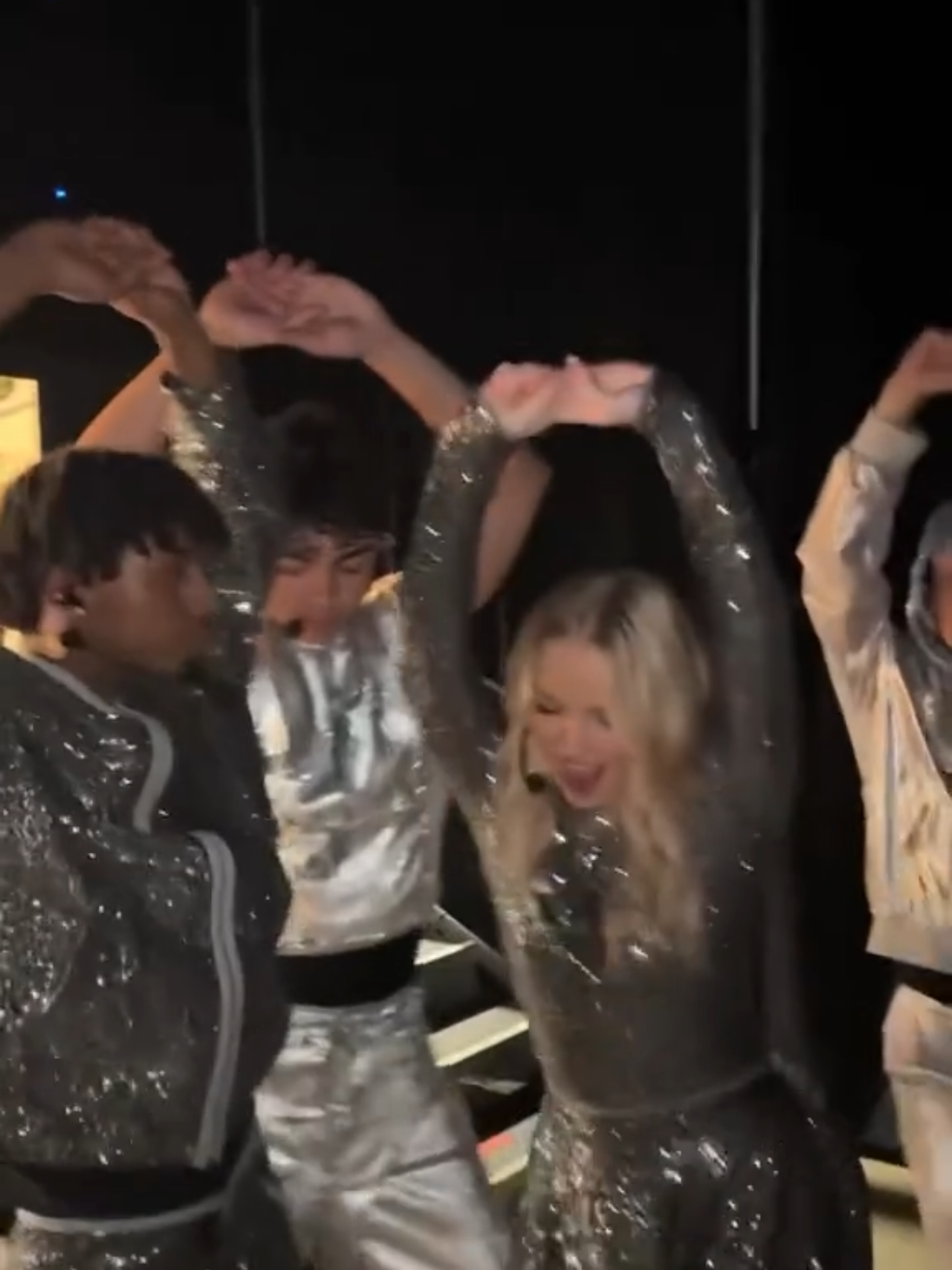 😂 como bailaban #foryoupage #friendship #freyaskye #paratii #fyp @Freya Skye 