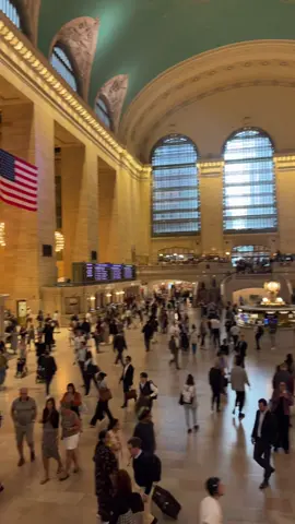 Gossip girl moment #gossipgirl #newyork #fyp #grandcentral 