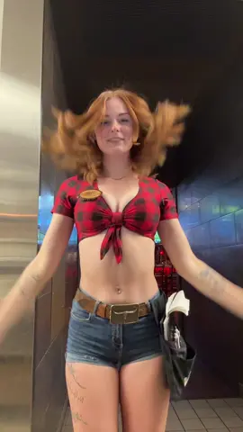 gingers at twin peaks? #foryoupage #foryou #fyp #twinpeaks #twinpeaksrestaurant @kenna 🌻 