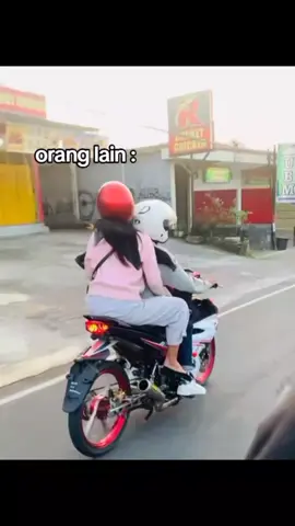 Seru ya lihat orang lain sama pasangan nya #mxking #mxkingbucin #fyp 