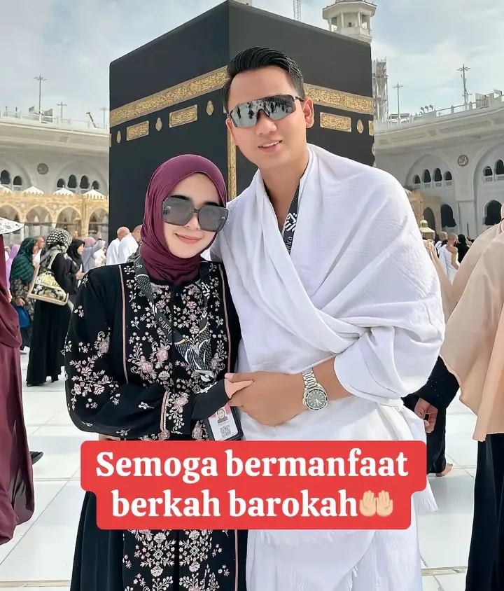 *Menerapkan sifat sabar* Hidup yang tenang adalah impian banyak orang, dan meskipun setiap individu mempunyai cara dan pandangan tersendiri tentang ketenangan, ada beberapa prinsip atau kunci yang dapat membantu mencapai hidup yang lebih tenang. Berikut adalah beberapa kunci utama dalam mencapai ketenangan hidup: 1.Mendekatkan Diri Kepada Allah Bagi umat Islam, mendekatkan diri kepada Allah adalah sumber utama ketenangan hati. Dalam Surah Ar-Ra'd, ayat 28, Allah berfirman: 