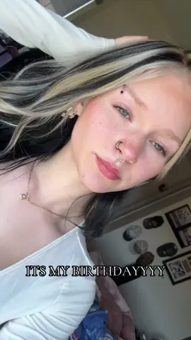 say happy birthday 🎉 #birthdaygirl #birthday #18  #foryoupage #virgo 