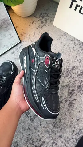 Sepatu sneakers kece cowo cewe bisa pakai , barangnya rapi banget padahal cuma harga segini🤩#sepatusport #sepatusnakers 