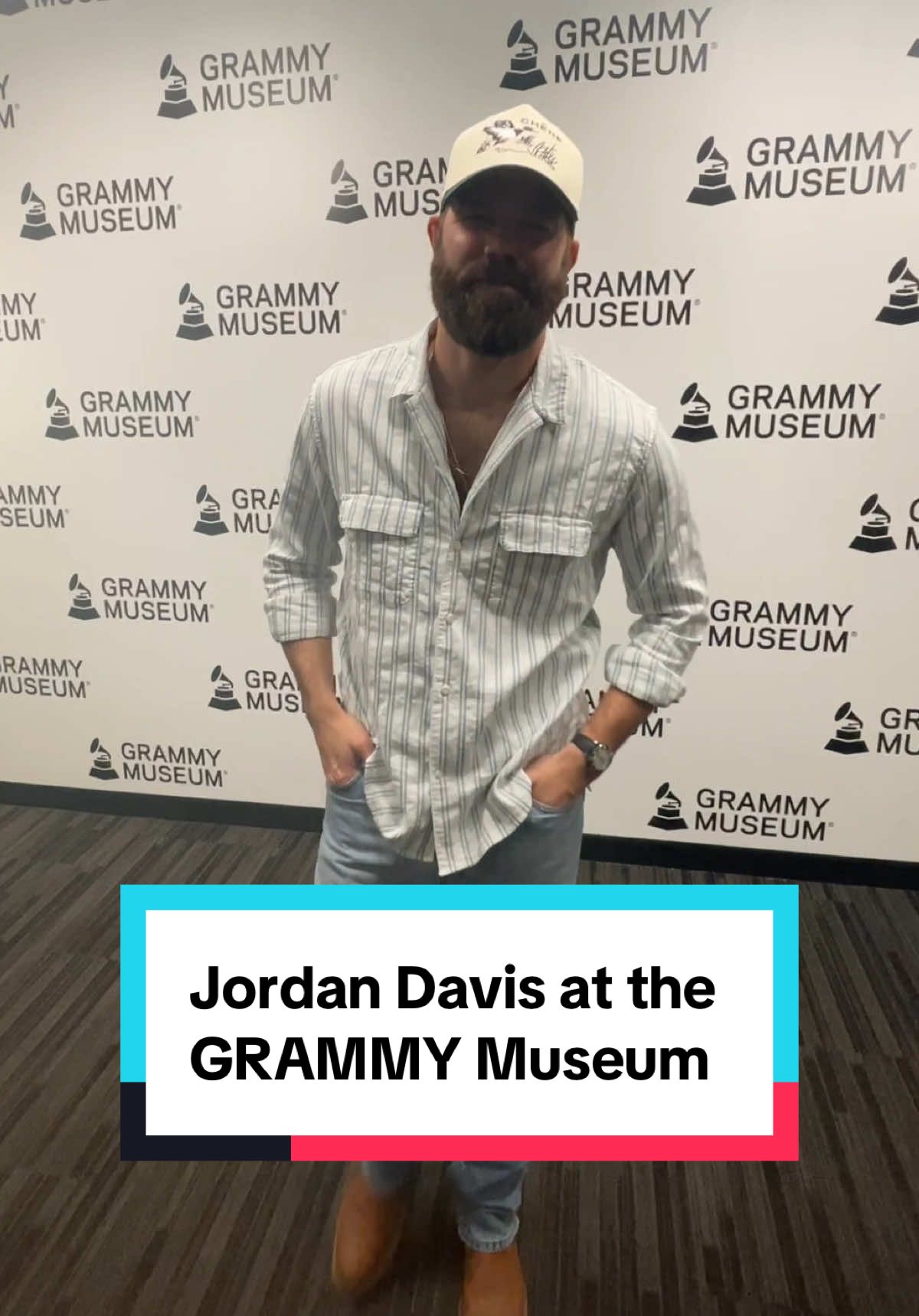 @jordandavis comes to the GRAMMY Museum and next thing you know he’s close to you 😳😍
