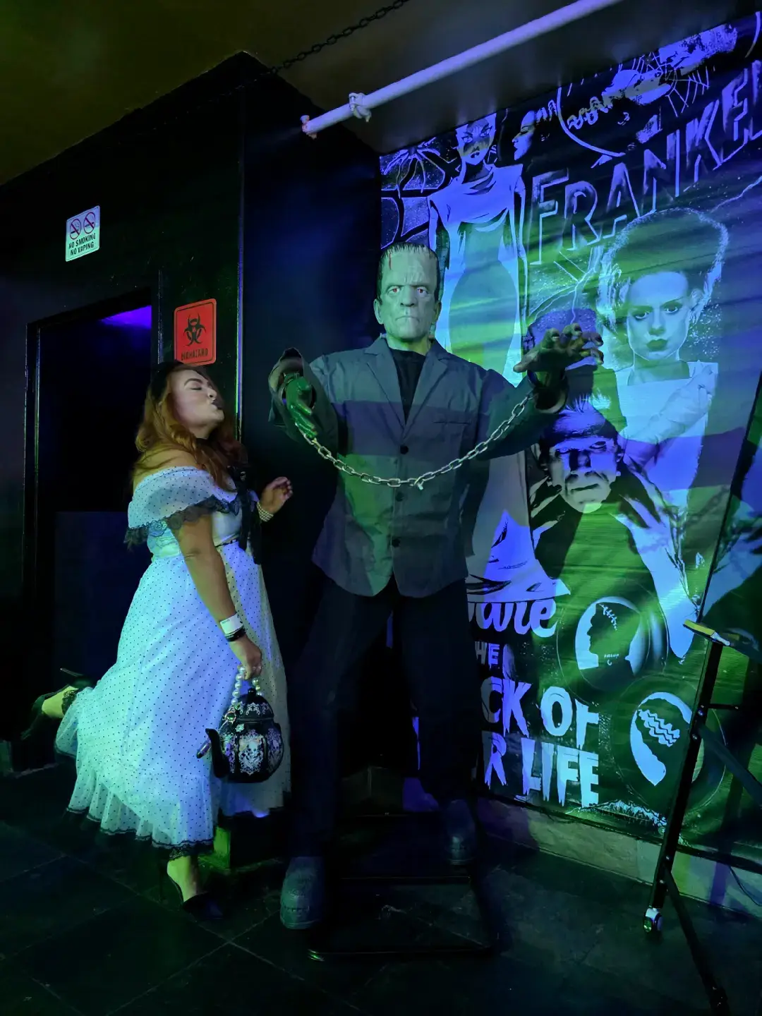 Channeling my inner Bride of Frankenstein and stepping into madness at Frankenstein’s Mad Scientist Cocktail Lab 🖤🧬🦇✨ Come for the creepy cocktails, stay for the electric energy ⚡️ @San Diego Bucket List @Bucket Listers 🌎   Address: 431 E St, San Diego. Check it out!🎃🙌🏽🦇🖤✨️ #Frankensteinbar  #sandiegohalloween #sandiegohalloweenpopupbar #Frankensteinbarsandiego 