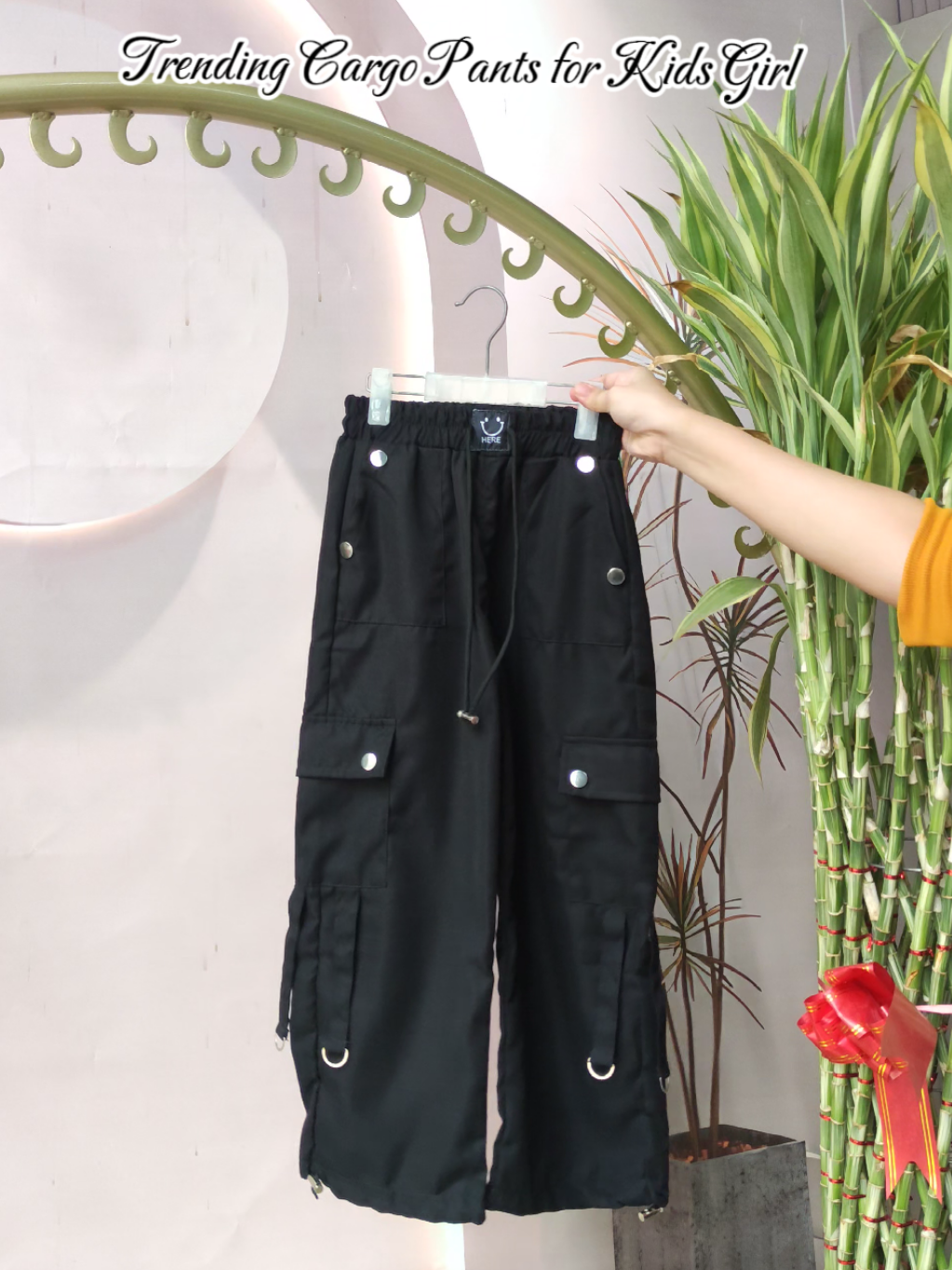 Trending Cargo Pants for Kids Girl #cargopants #pantforkids #OOTD #kidsfashion #kidswear 