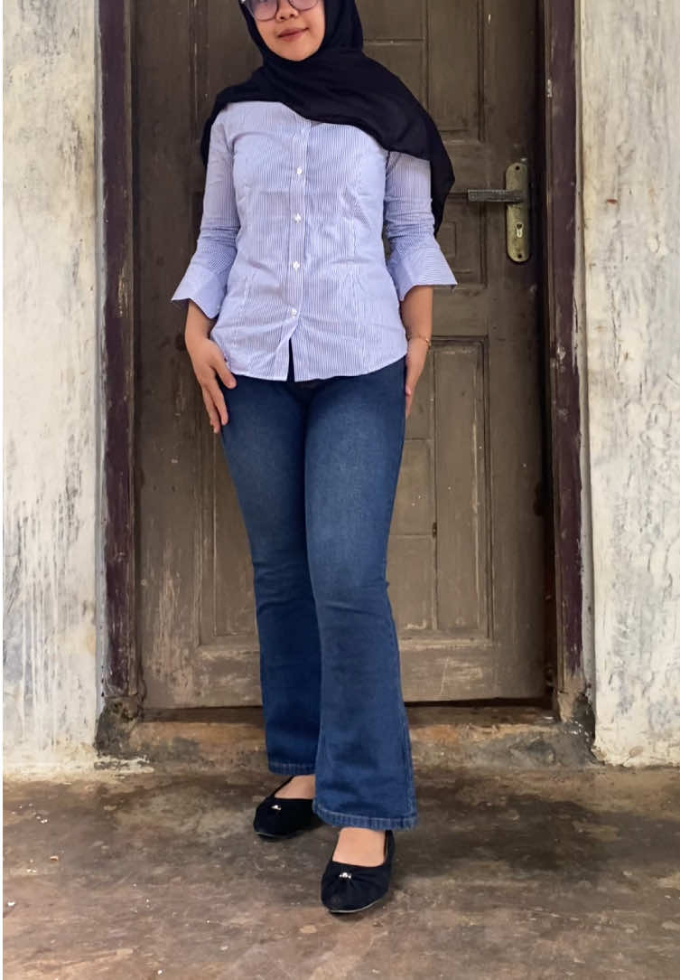 Tinggi 150 ke bawah sudah bisa pakai tanpa harus motong celana👌.komen TB BB aja kalo mau😁 #celanacutbray #cutbrayjeans #celanawanita #cutbraypremium 