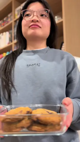 Look after each other in all times and in relationships please follow @kame.bakery the cookies have a good taste and smell 🍪 #commercialopportunities #influencerpartnerships #cookies #branddeals #CapCut 