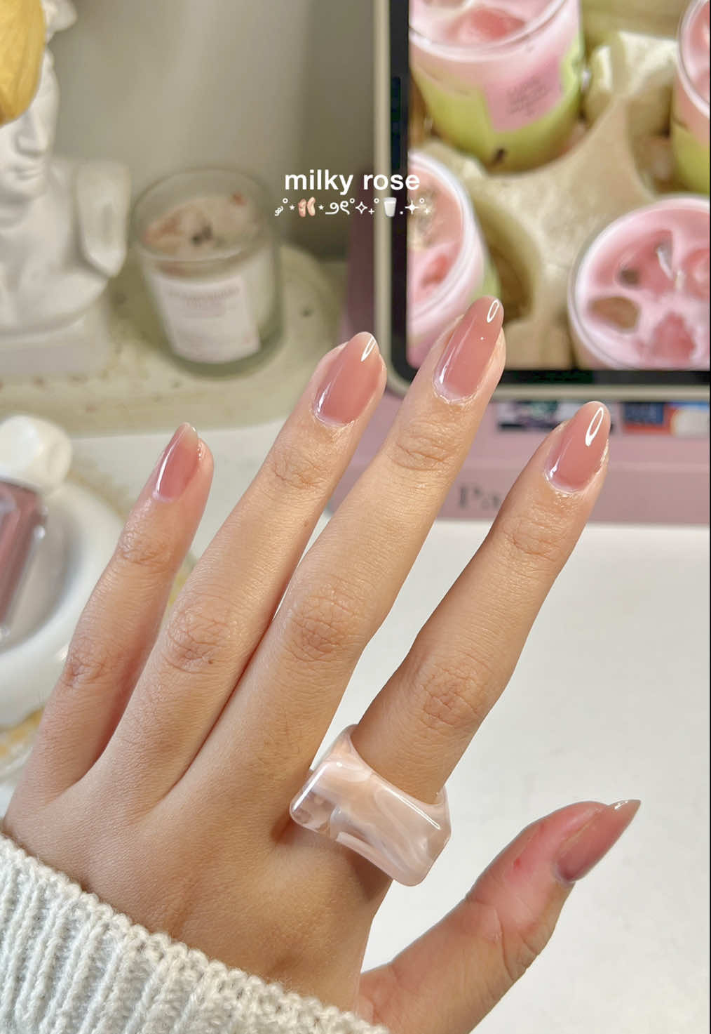 Nemu shade nail polish baruww~ beli sendiri gemes sendiri☝🏻😭🎀 #nailart #coquettenails #kutek #nailpolish #pinknails 