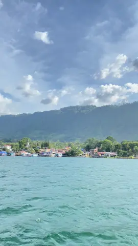 #samosir #pulausamosir #danautoba #laketoba #fypage 