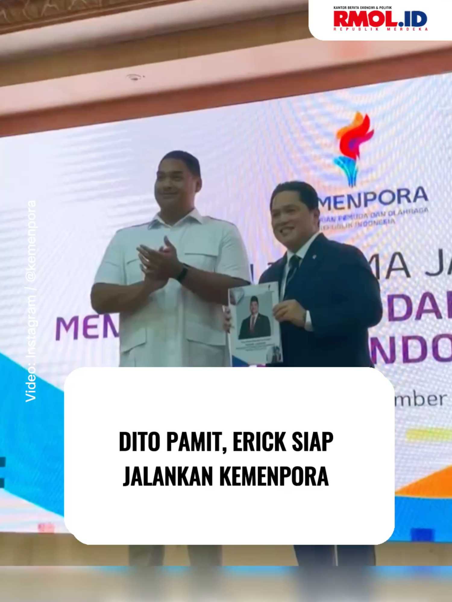 DITO PAMIT, ERICK AMBIL ALIH KEMENPORA 🏛️✨ Dito Ariotedjo resmi menyerahkan jabatan Menpora ke Erick Thohir, Kamis 18 September 2025. 👉 “Saya undur diri dari Kemenpora,” ucap Dito di hadapan pegawai. Erick pun siap melanjutkan estafet kebijakan. 👉 “Saya harapkan semua yang sudah ditinggalkan Pak Dito, kita jalankan sebaik-baiknya.” Mau berita langsung dikirim ke WA kamu? follow Whatsapp Channel RMOL.id atau ketik di browsermu bit.ly/RMOLWhatsappChannel #rmol #rmolid #republikmerdeka #republikmerdekaonline #kemenpora #ditoariotedjo #erickthohir
