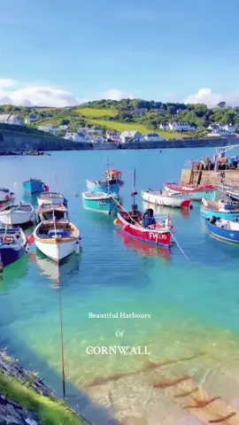 Who’s visited this beautiful harbour?  #cornwall #harbour #beautifuldestinations #cornwalllife #cornwallbeaches 