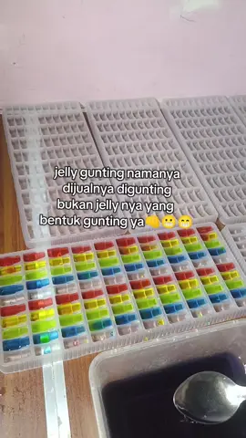namanya jelly gunting bentuknya bukan gunting🤣🤣 #jellygunting #jualankecilkecilan #jajananannisa #irtproduktif 