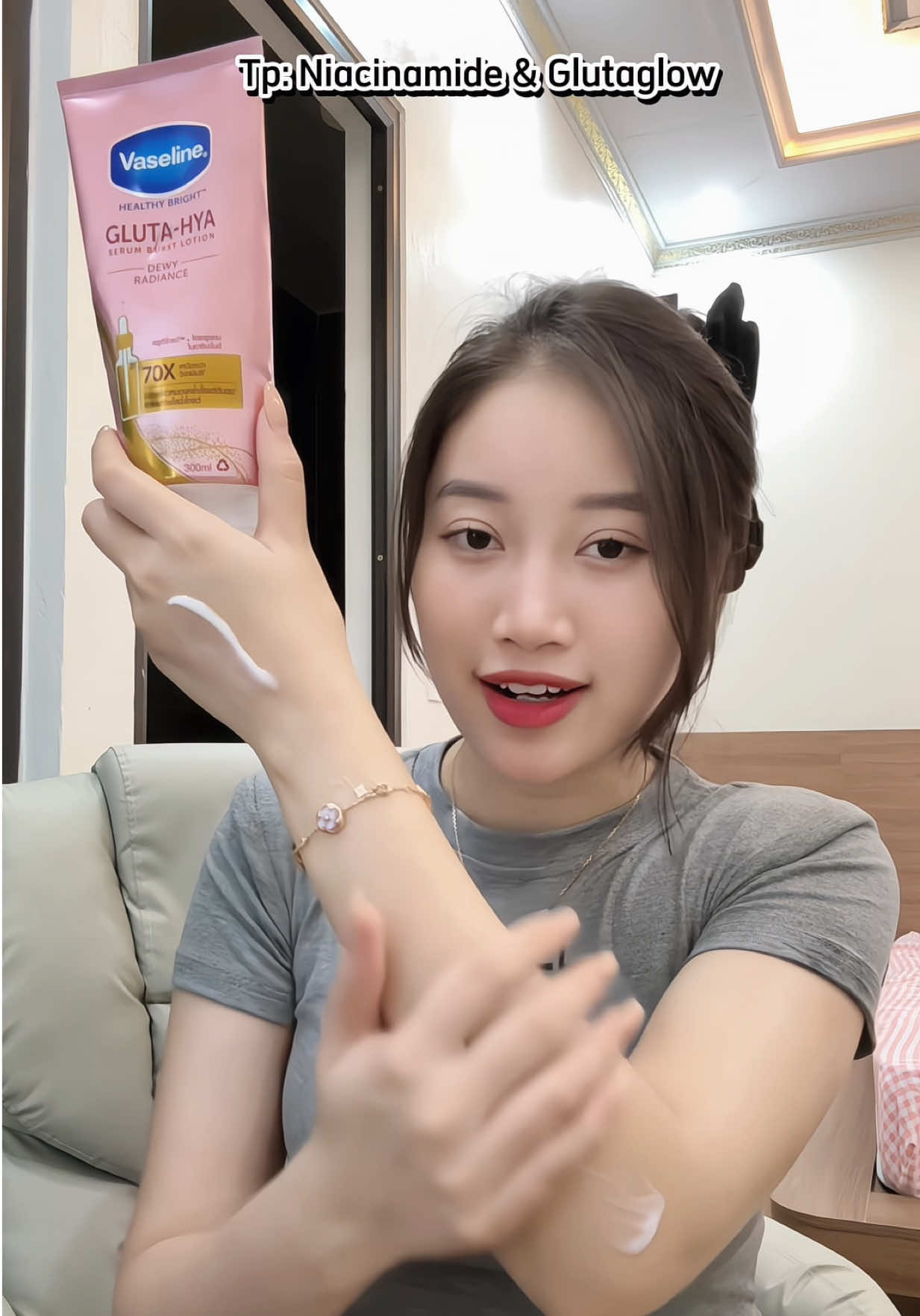 Tầm này không mua chỉ có hối hận thôi. Múc lạ 😆  #Vaseline #hoptaccungunilever #duongthe #chamemxinh #thanhhuyenboutique 